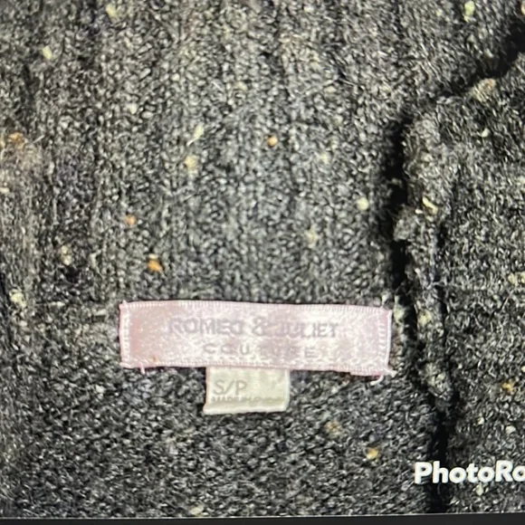 Romeo & Juliet Cropped Sweater Size-S - Picture 4 of 10